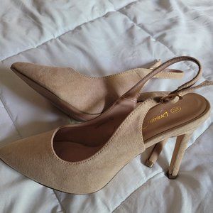 Beige heels